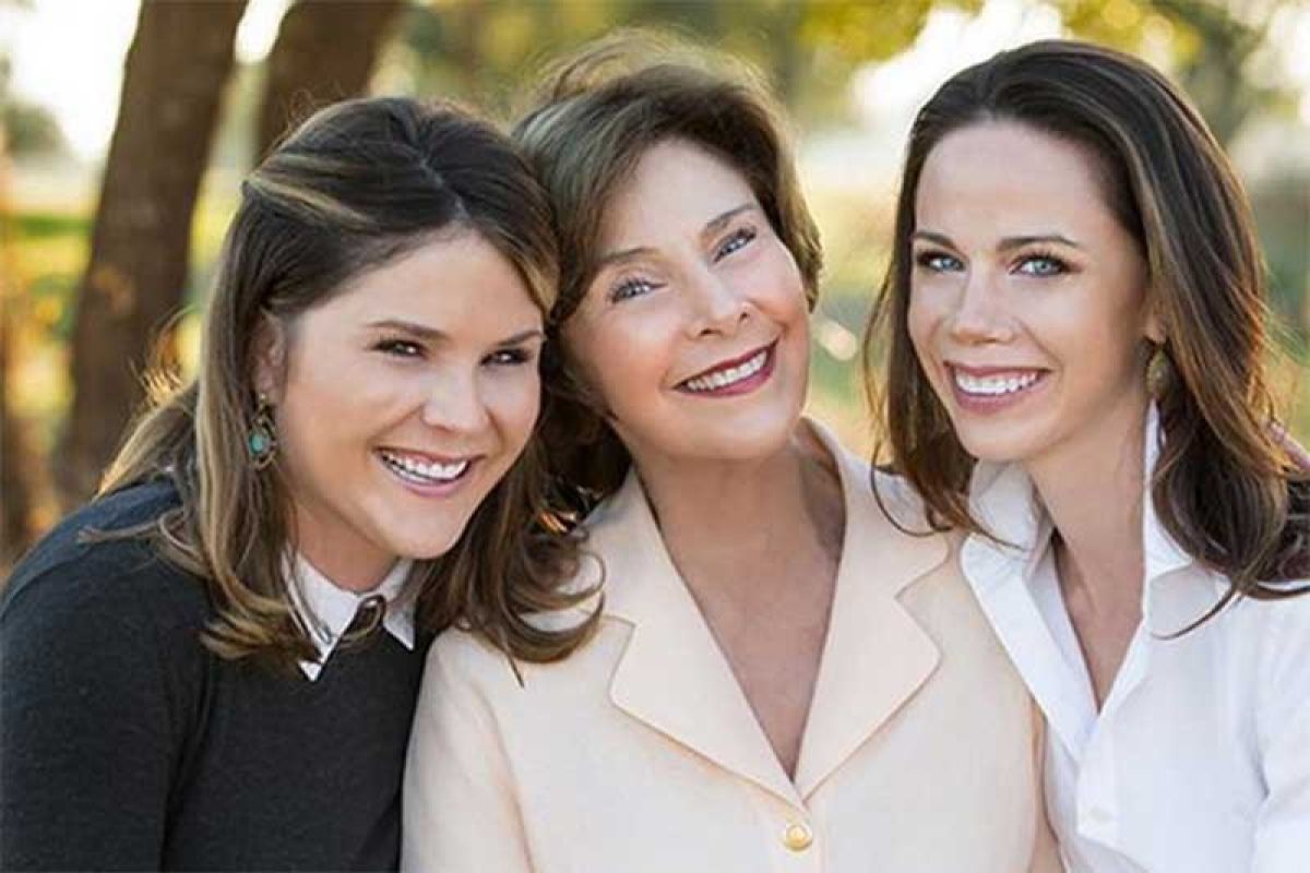 Laura Bush bagikan foto putri kembarnya di ultah 37 tahun