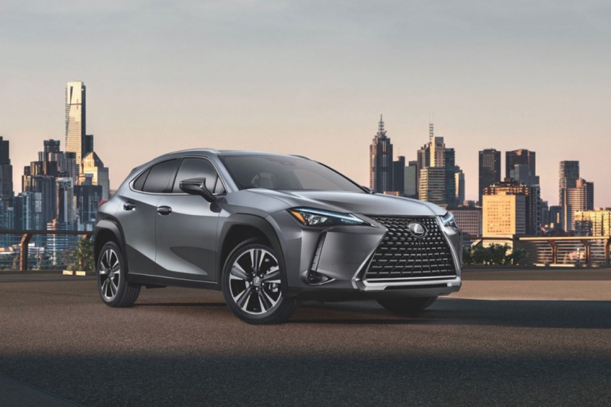 Mulai dijual di Jepang, ini harga Lexus UX