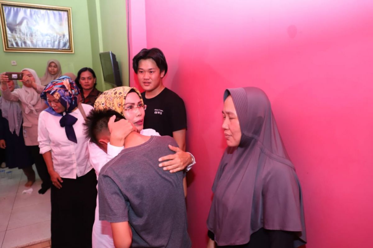 Bupati Serang Kunjungi Keluarga Korban Lion Air