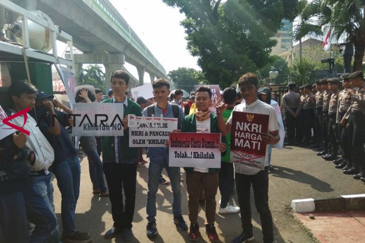 Mahasiswa demo Polri agar tak izinkan silaturahim kekhalifahan se-dunia