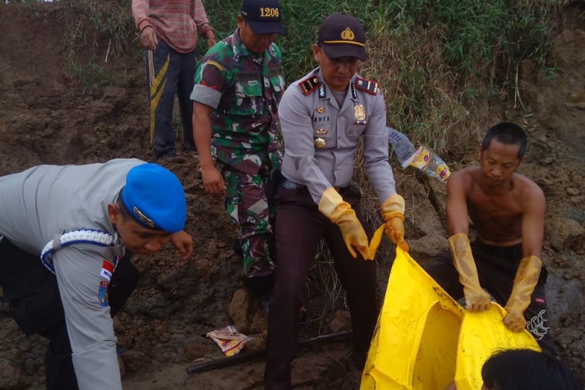 Seorang pelajar ditemukan tewas di Sungai Kapuas