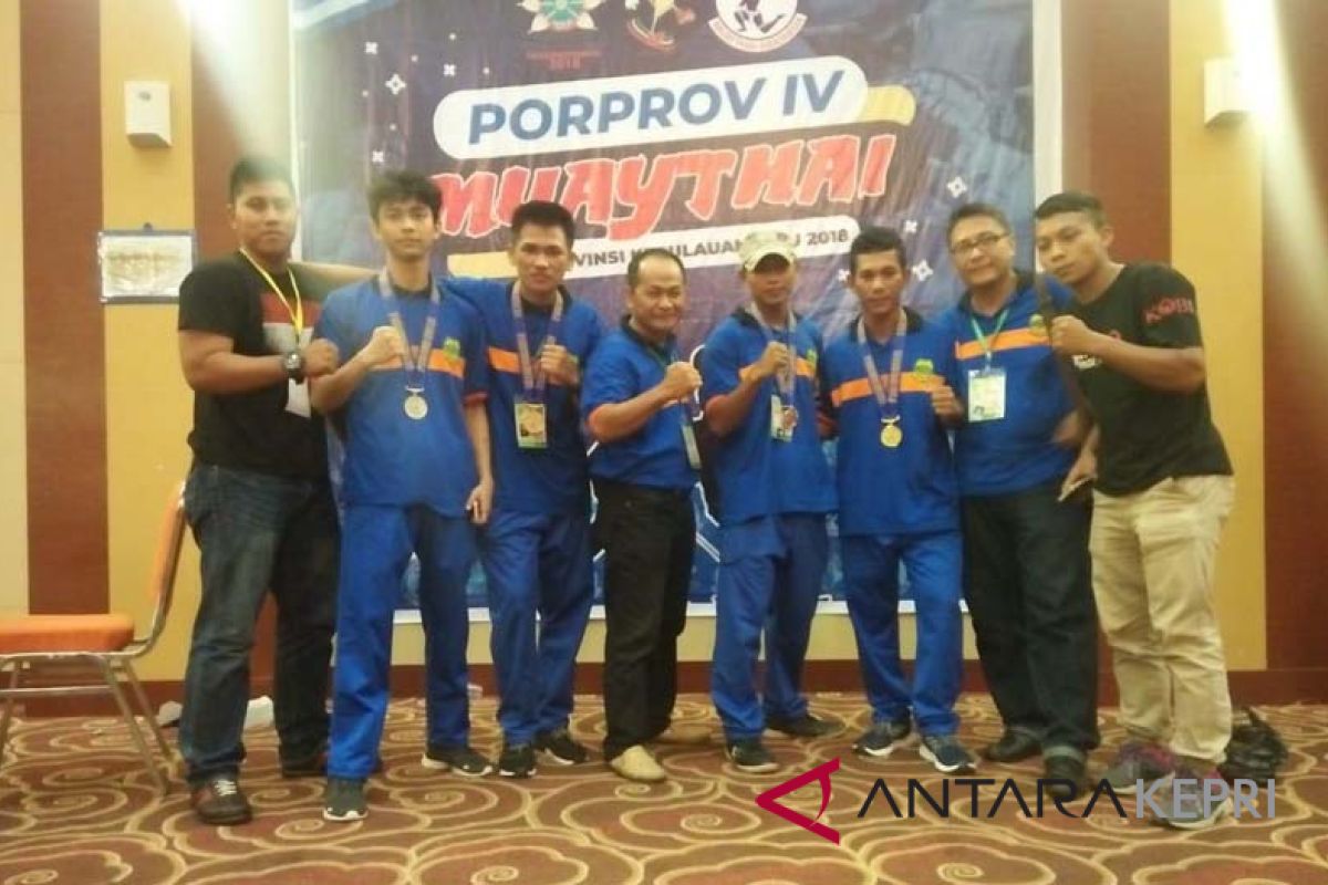 Cabor muaythai penyumbang emas pertama Lingga