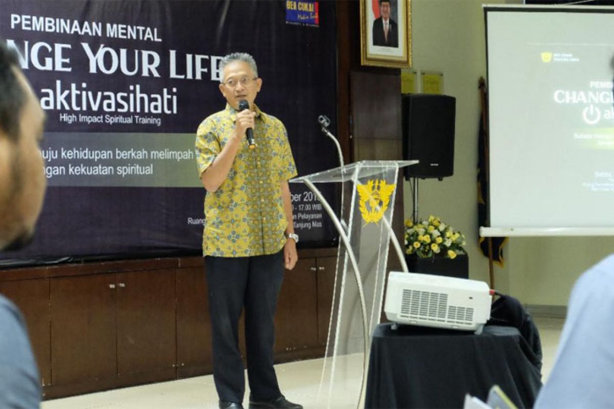 Tingkatkan kinerja, Bea Cukai berikan pembinaan mental pegawai