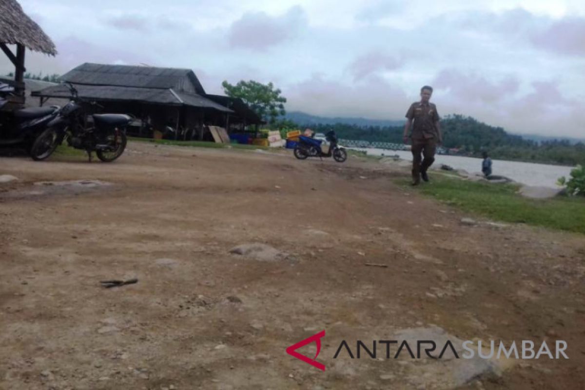 Jalan Muara Surantih perlu peningkatan