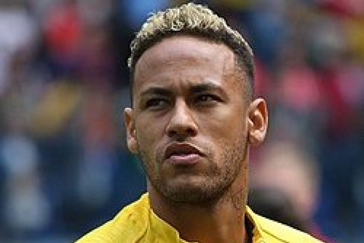 Neymar jadi pahlawan Brazil saat taklukkan Uruguay