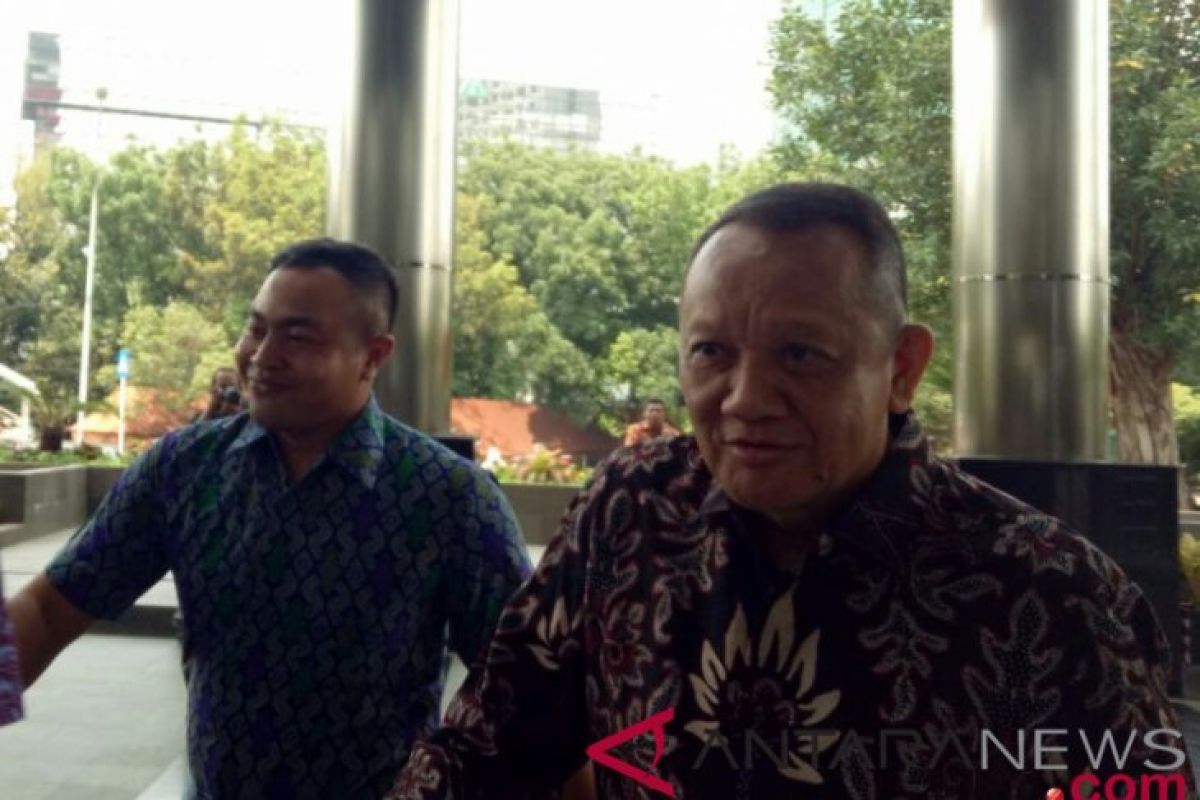 KPK panggil mantan Sekretaris MA Nurhadi tersangka  suap