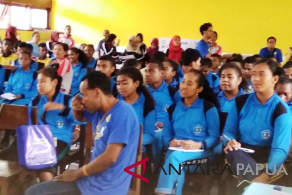 KPP Biak Numfor sosialisasi pajak di sekolah