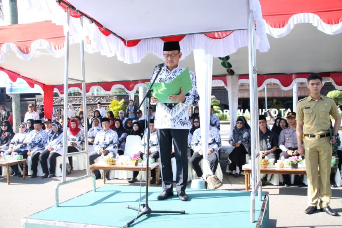 Pemkot akan tingkatkan kesejahteraan guru di Pontianak