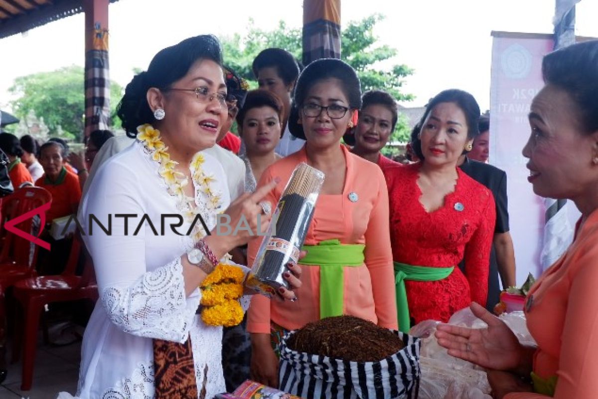 Desa Sukawati tampilkan potensi seni budaya saat Lomba PKK tingkat propinsi