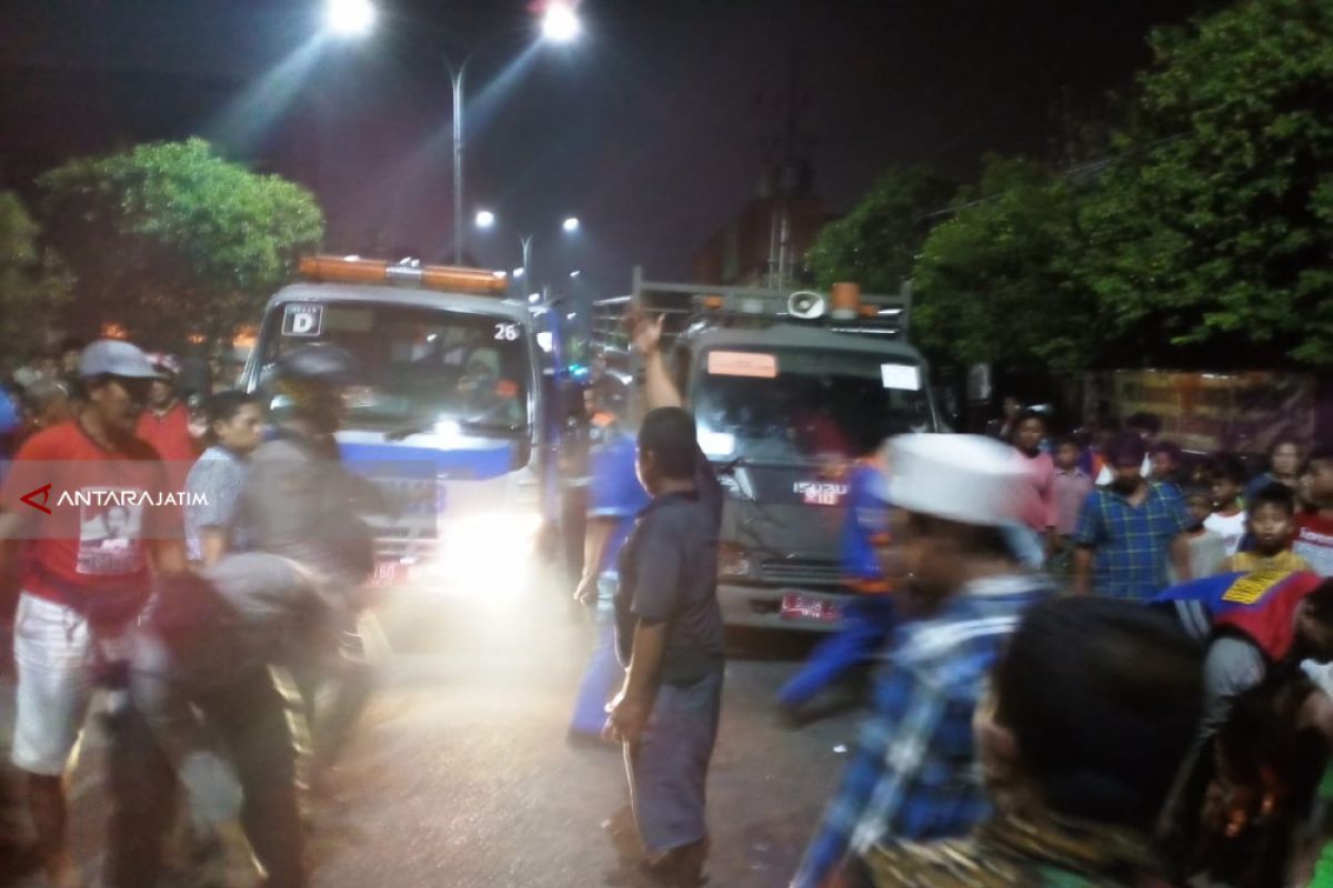 Penertiban PKL di Gembong Surabaya Ricuh