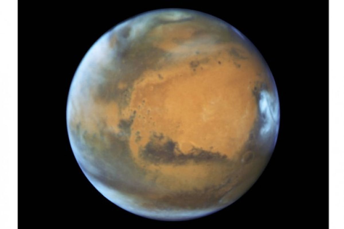 Pesawat NASA InSight mendarat di Mars