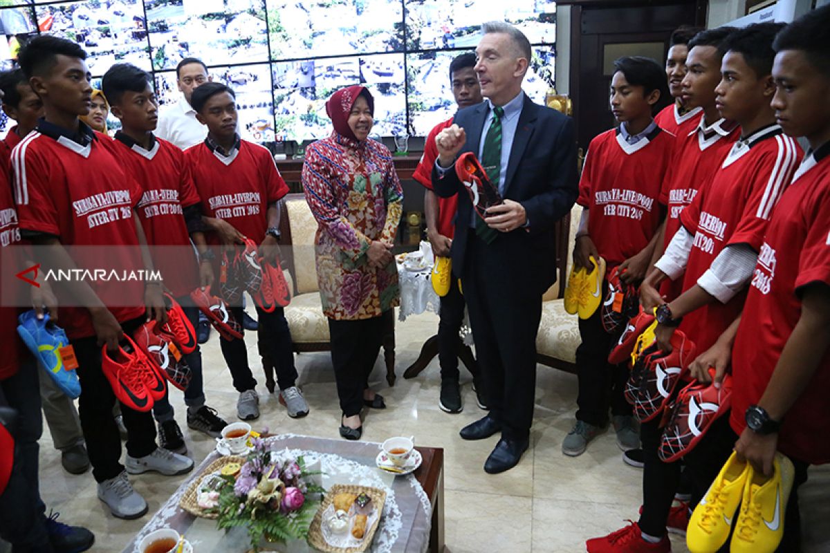 Pemain Timnas U-16 Supriadi dan Sembilan Anak Surabaya Menuju Liverpool