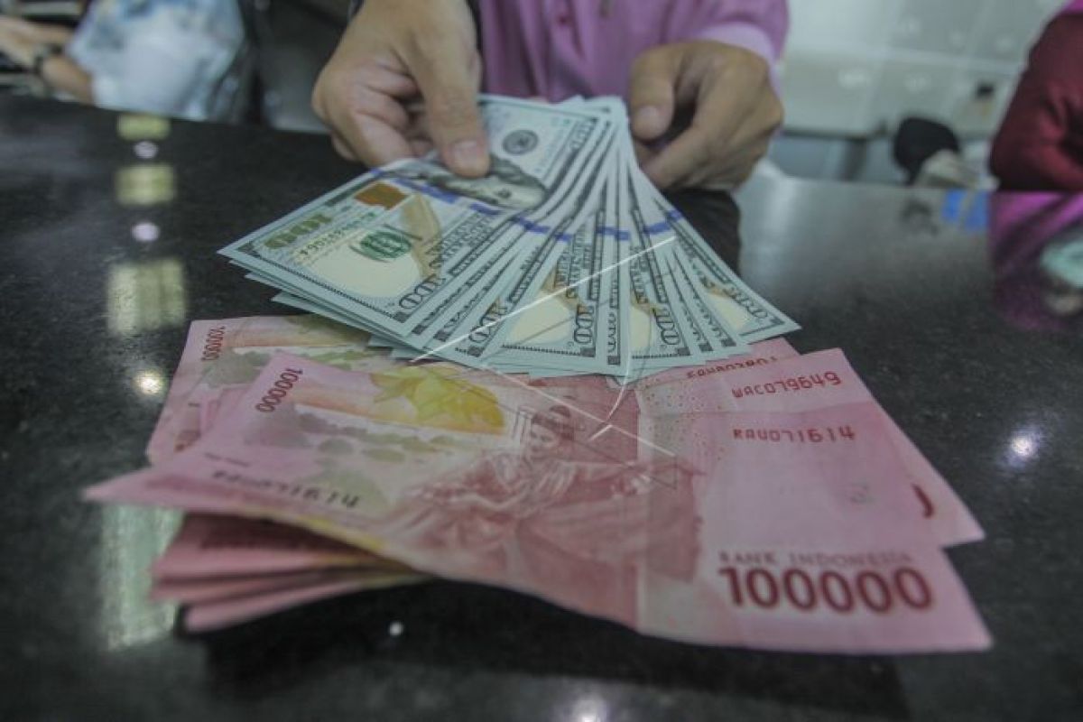 Kurs rupiah Jumat pagi menguat Rp14.568 per dolar AS