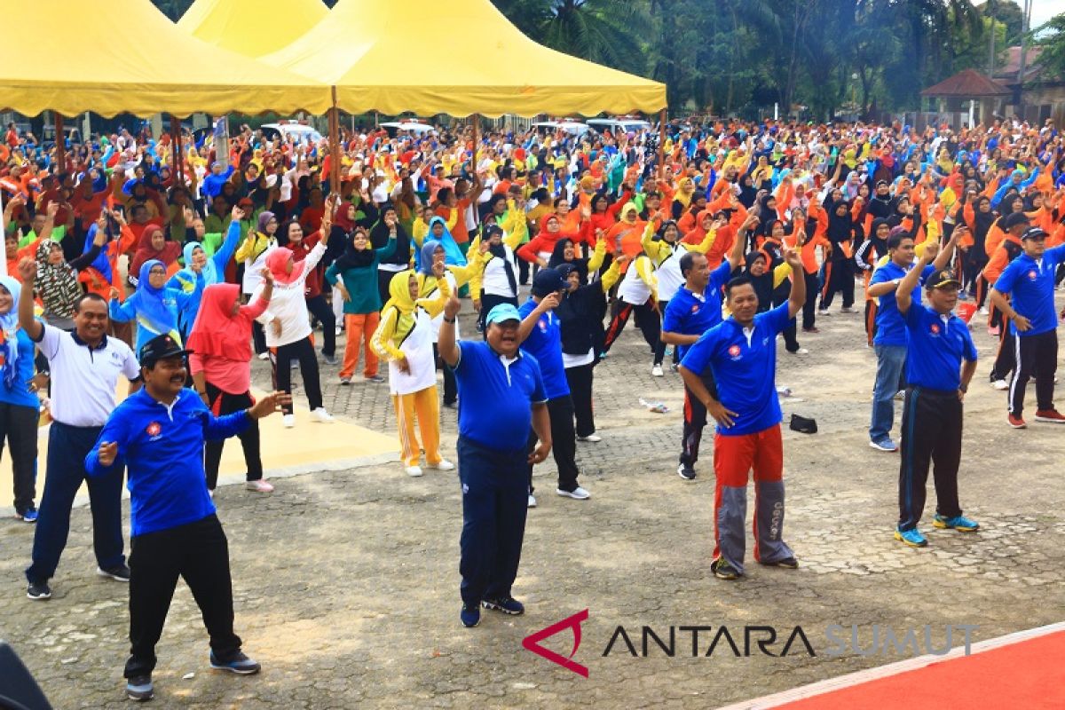 Wali Kota Sibolga motivasi masyarakat hidup sehat