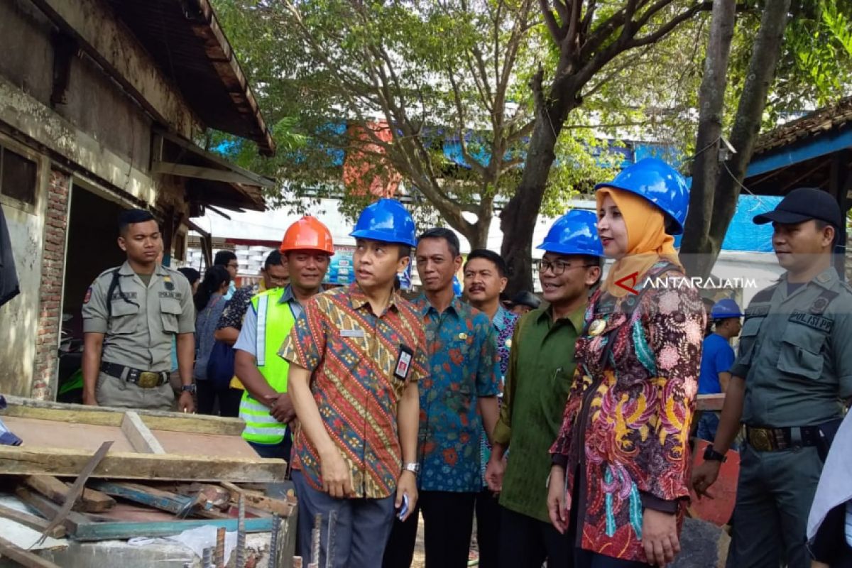 Sesmenko Perekonomian dan Bupati Jember Tinjau Revitalisasi Pasar Tradisional