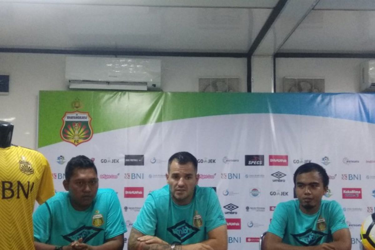 PSSI menunjuk Simon Mcmenemy melatih Timnas Indonesia