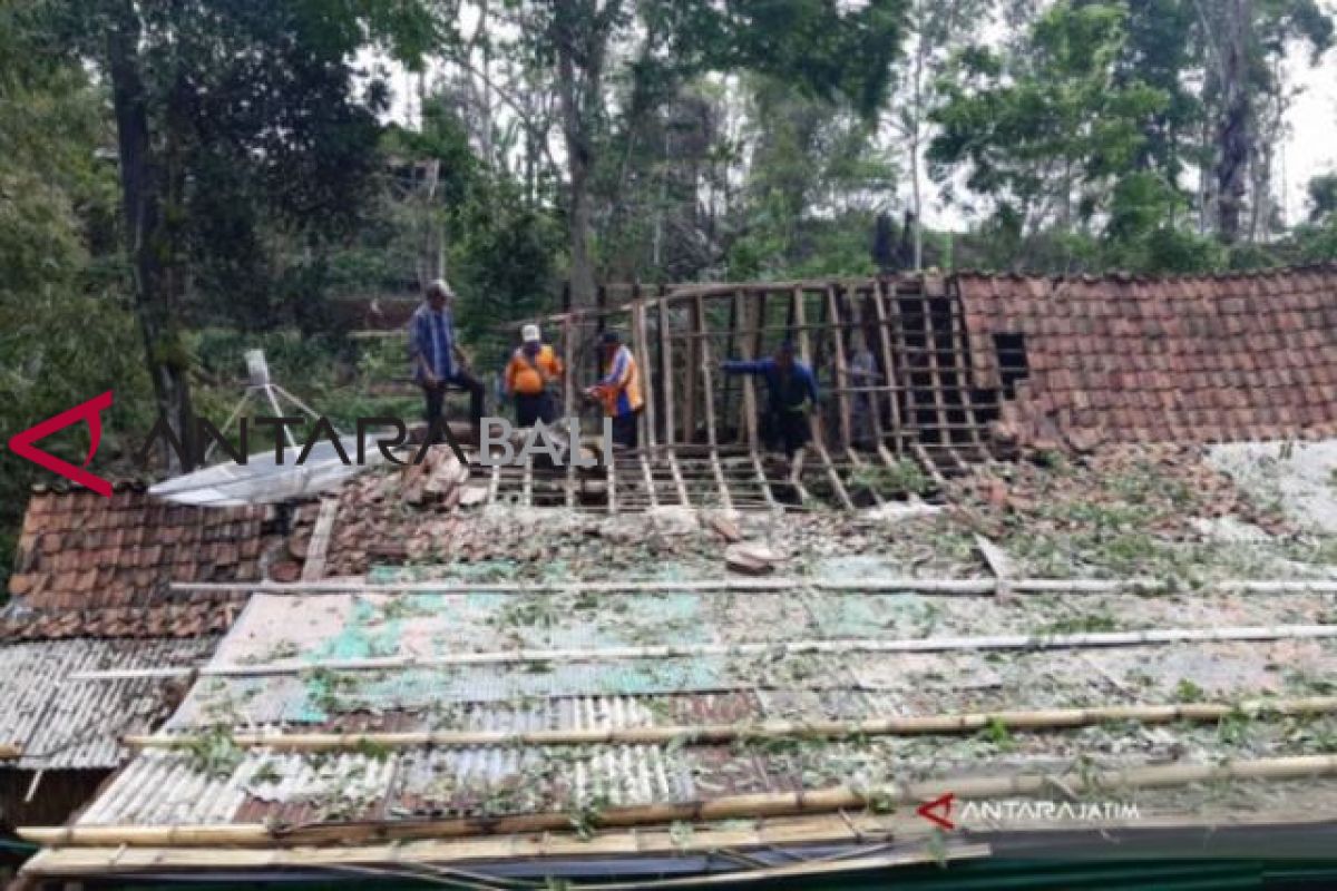 Rumah Rusak di Situbondo akibat angin puting beliung Bertambah