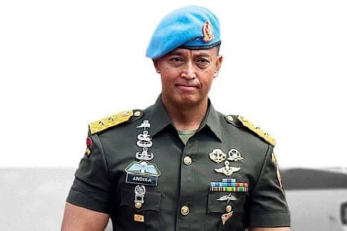 Jenderal bertubuh atletis Ini menjadi KSAD