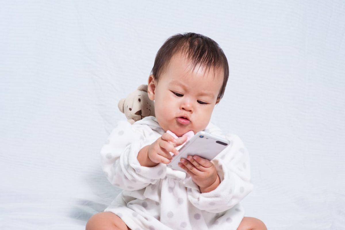 Ternyata ponsel dapat mengganggu kesehatan mental anak usia dini