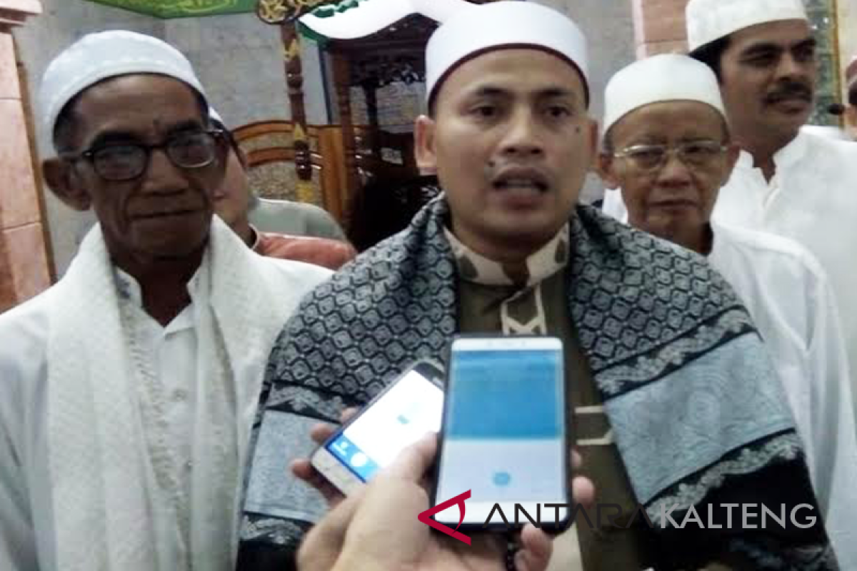 Ustadz Abdul Somad dihadirkan saat tabligh akbar di Buntok