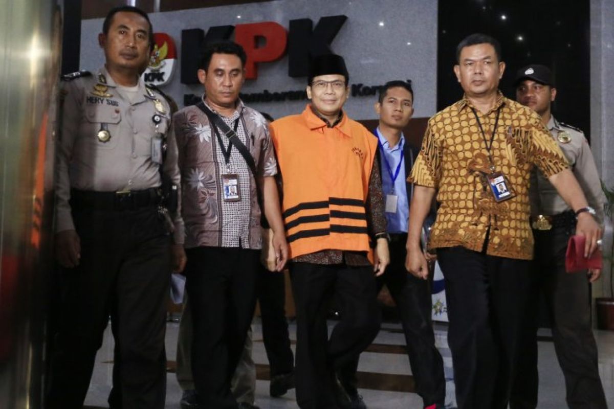 KPK panggil dua anggota DPR untuk tersangka Taufik Kurniawan