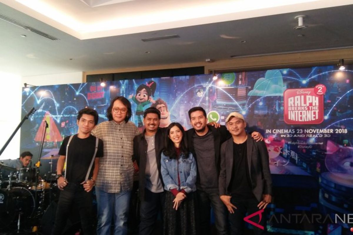 Band Payung Teduh isi original soundtrack film "Wreck-It-Ralph 2"