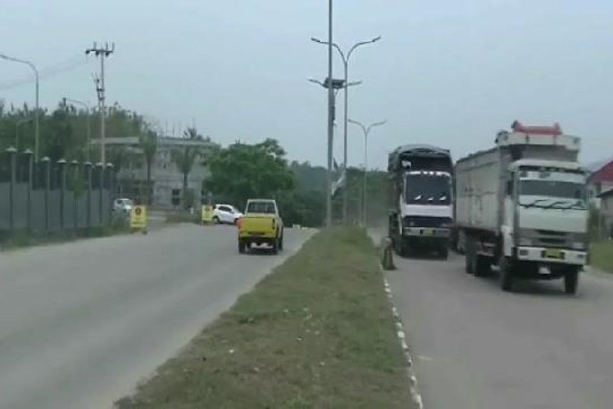 Polisi Tangerang larang truk delapan ton melintas jembatan Lontar