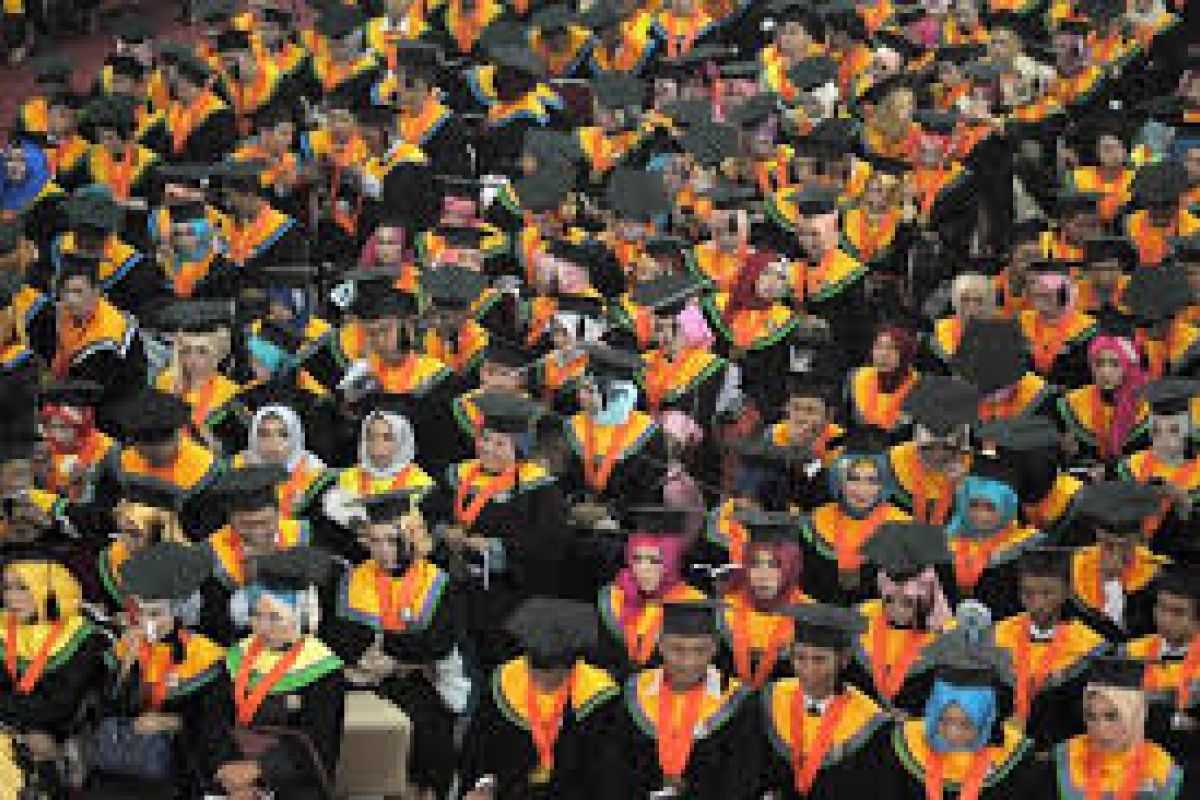 UNG Gelar Wisuda 1.401 Mahasiswa