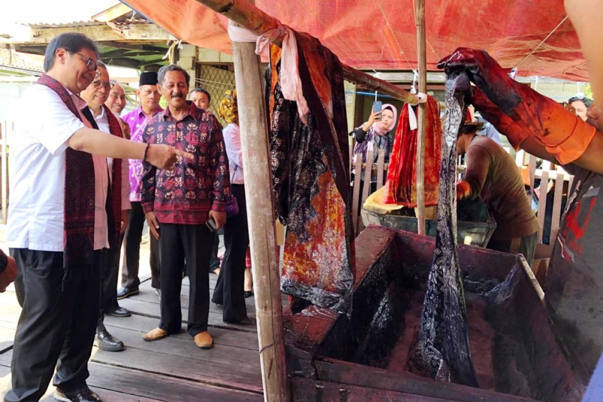 Menperin apresiasi IKM batik Jambi