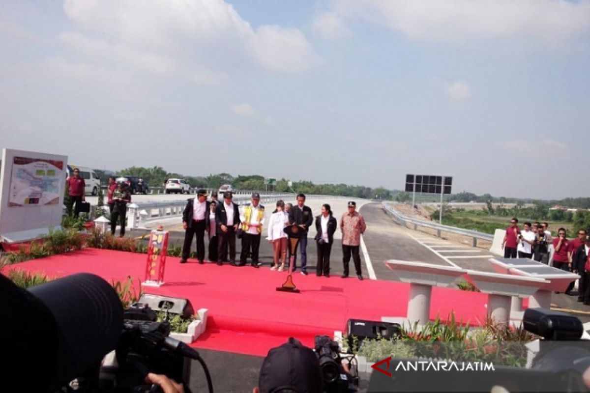 Presiden Jokowi Resmikan Empat Ruas Tol Wilayah Jawa Timur