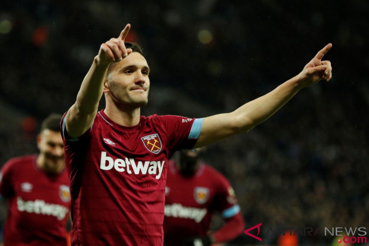 Lucas Perez Cetak Dua Gol, West Ham Bekap Cardiff