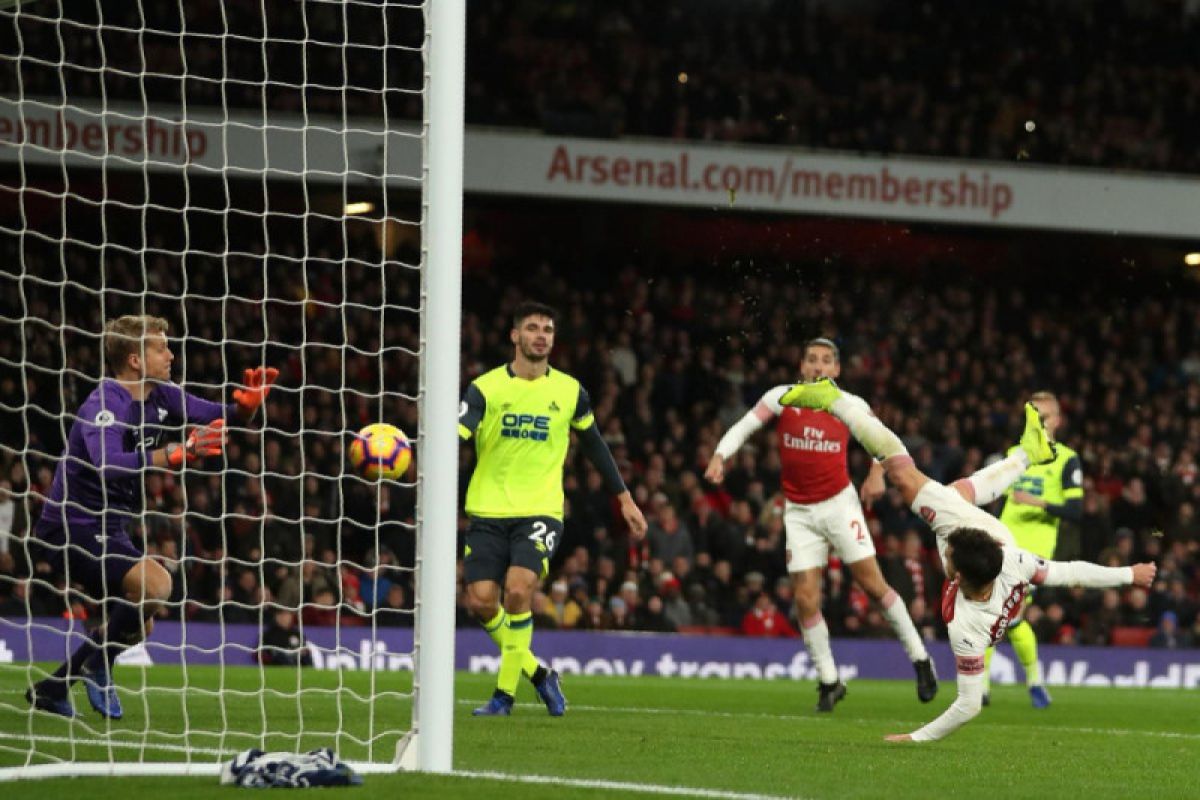 Gol akrobatik Torreira menangkan Arsenal atas Huddersfield