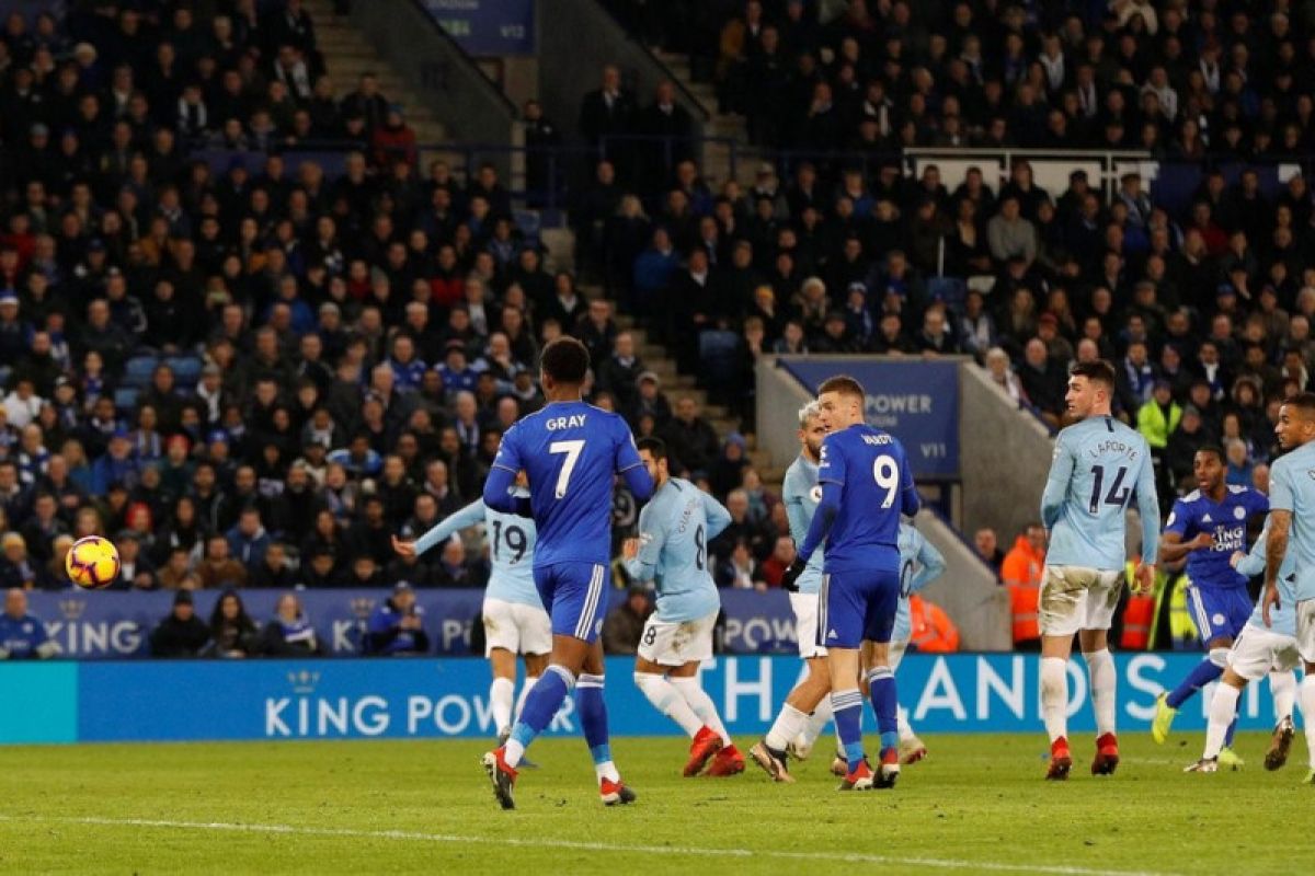 Manchester City kalah lagi, terperosok di markas Leicester