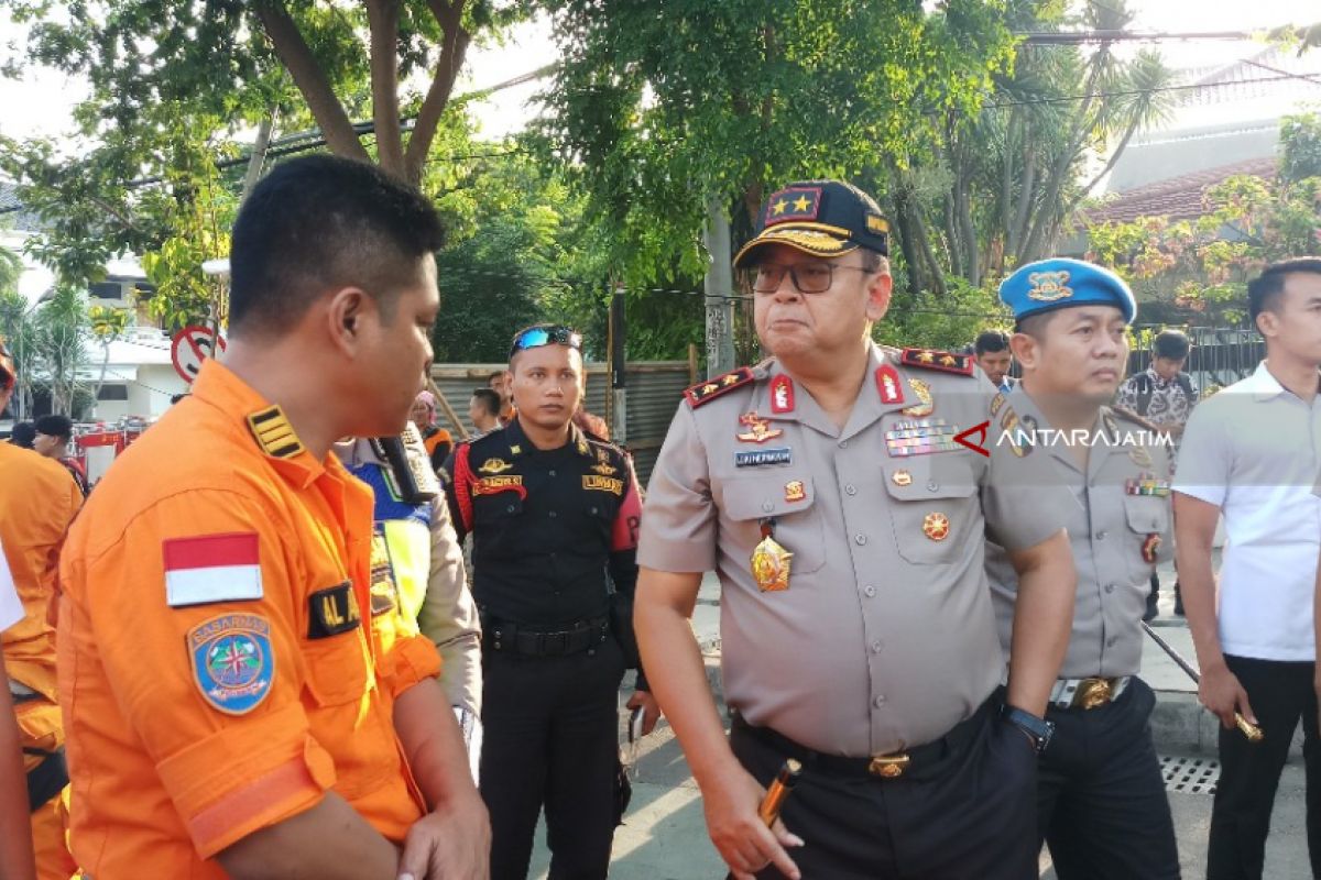 Selidiki Penyebab Jalan Ambles, Polisi Periksa Lima Pekerja (Video)