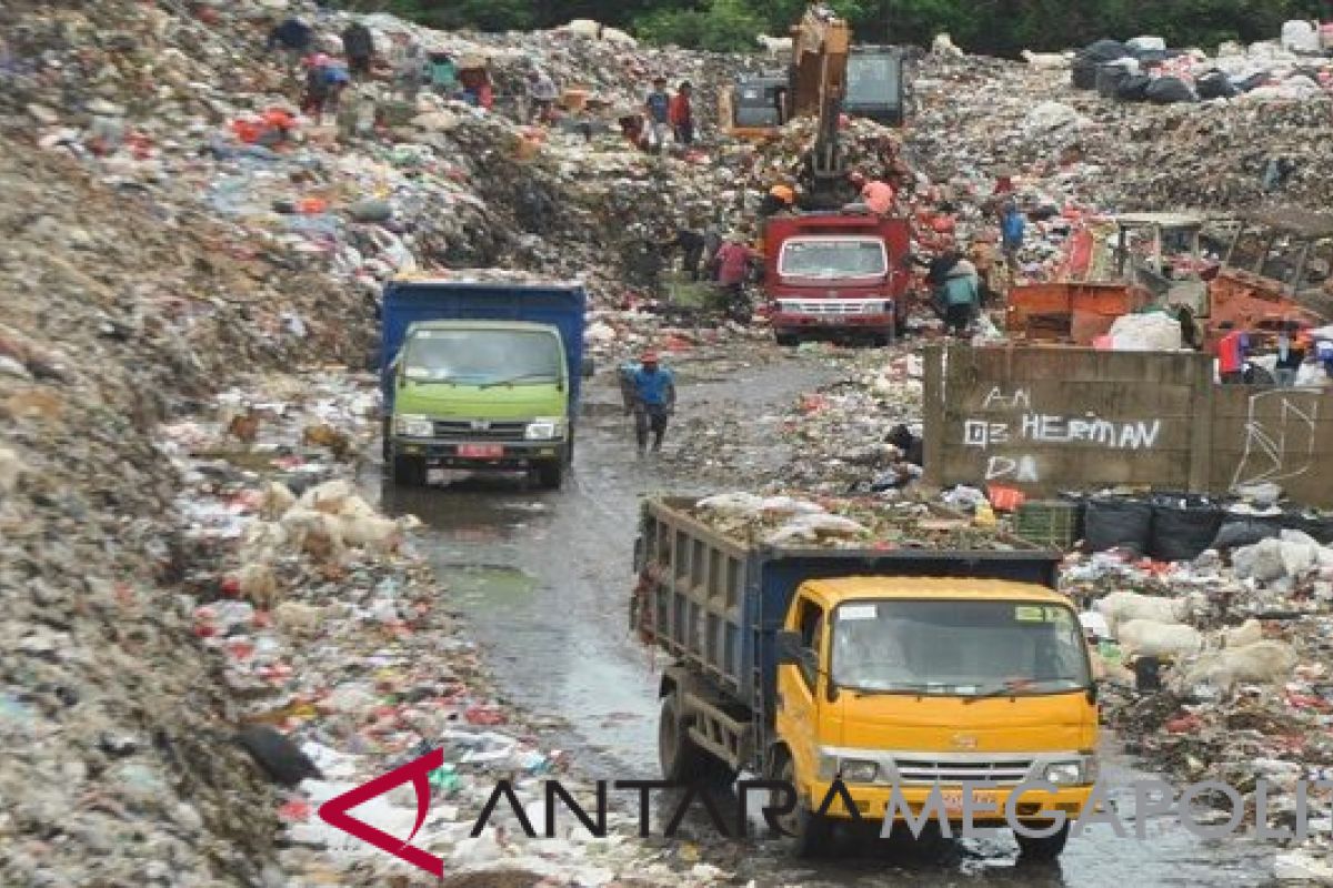 Warga Burangkeng tuntut kompensasi uang bau