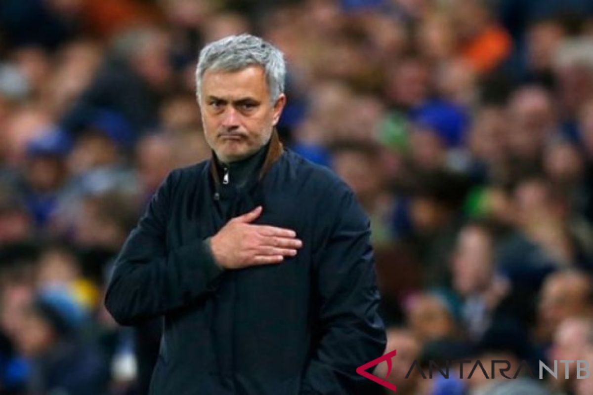 Manchester United pecat Jose Mourinho