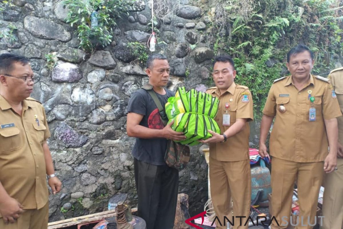 Dinas sosial Manado bantu korban kebakaran di Mahakeret