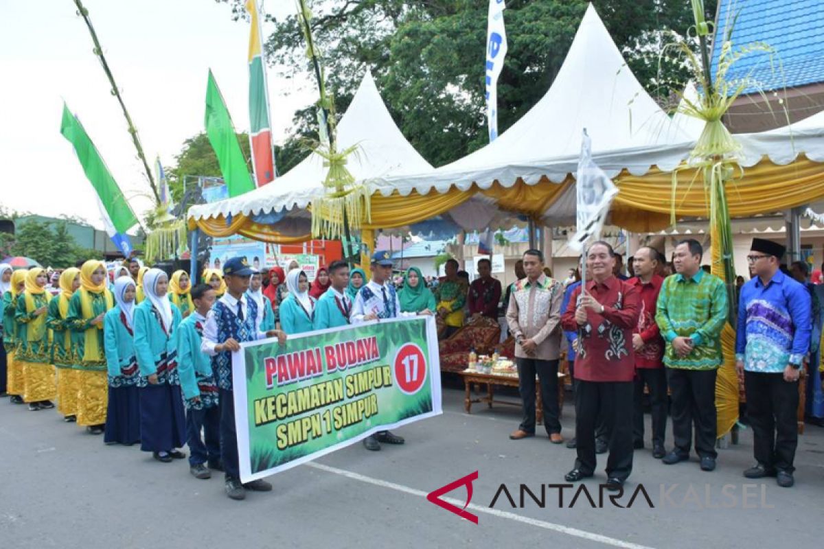 Pawai budaya meriahkan hari jadi ke-68 Kabupaten HSS