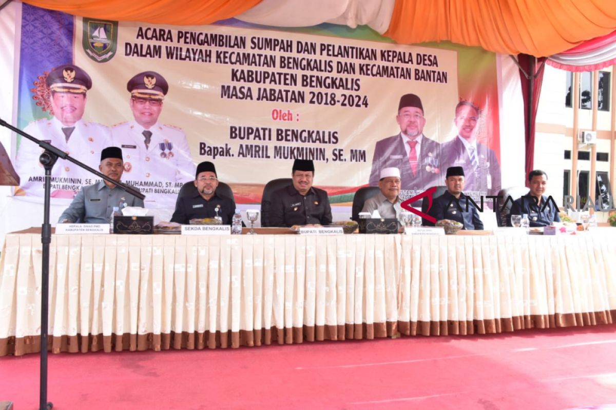 Bupati Bengkalis Lantik 11 Kepala Desa