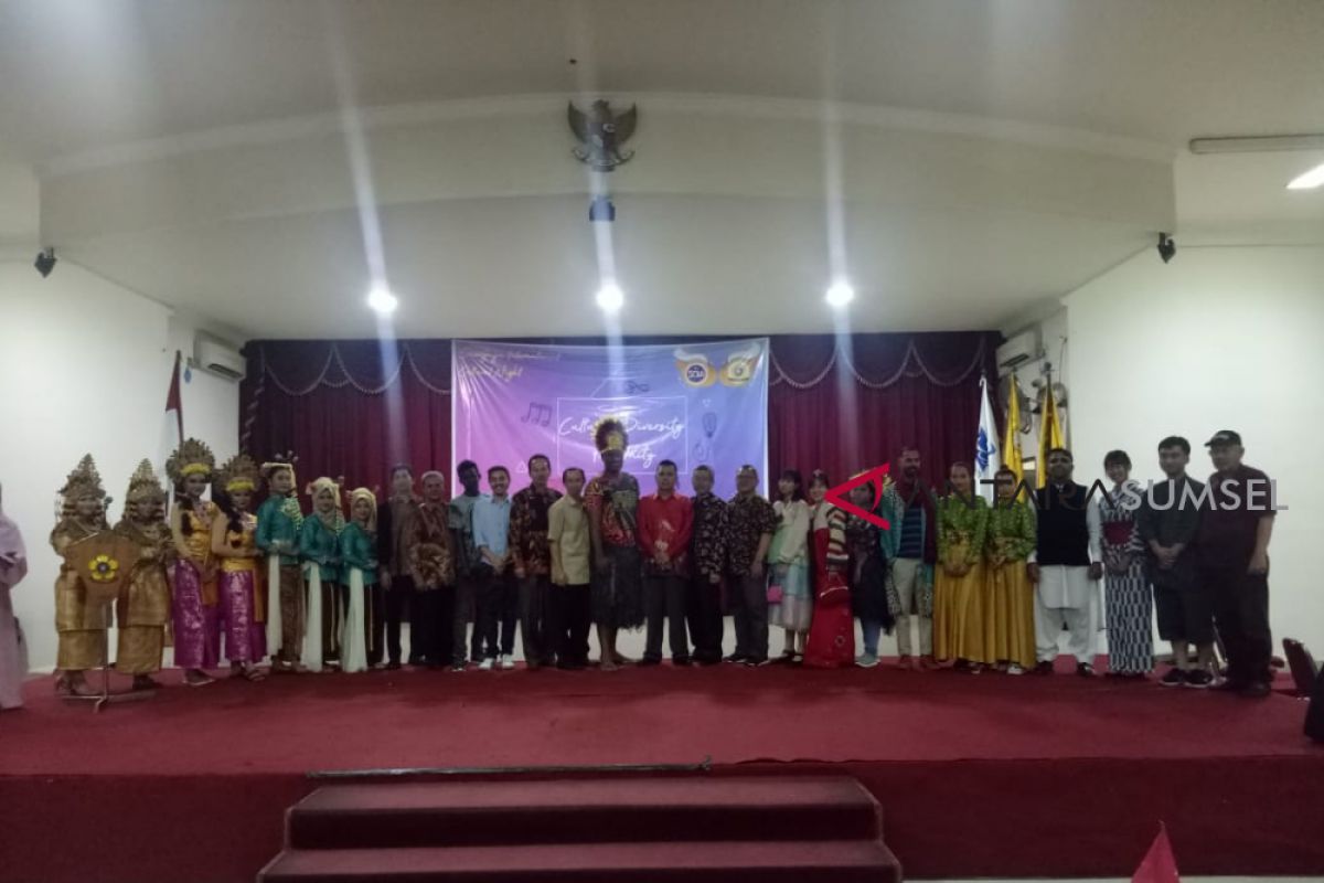 Serunya malam unjuk budaya mahasiswa asing Unsri