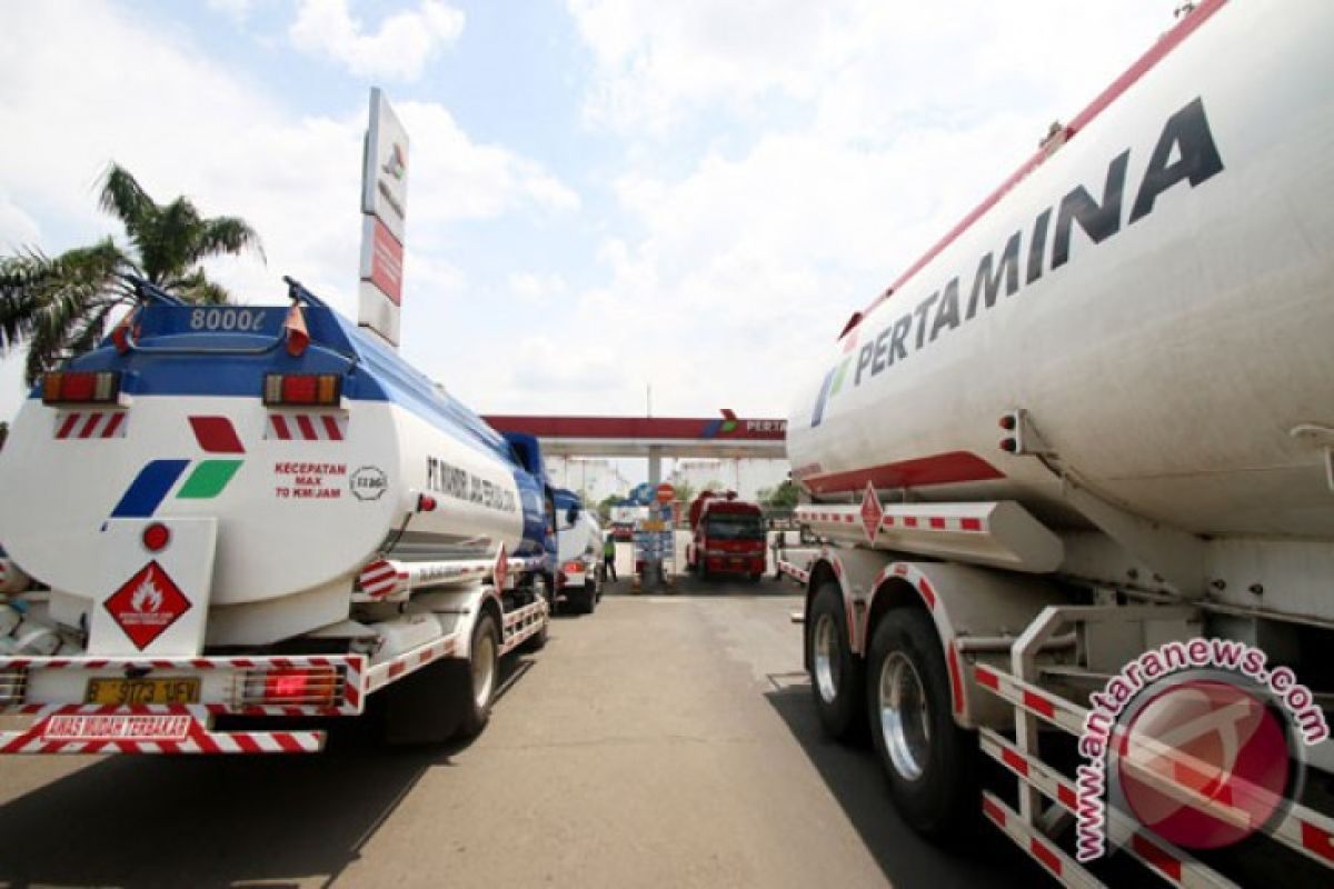 Pertamina turunkan harga empat jenis BBM