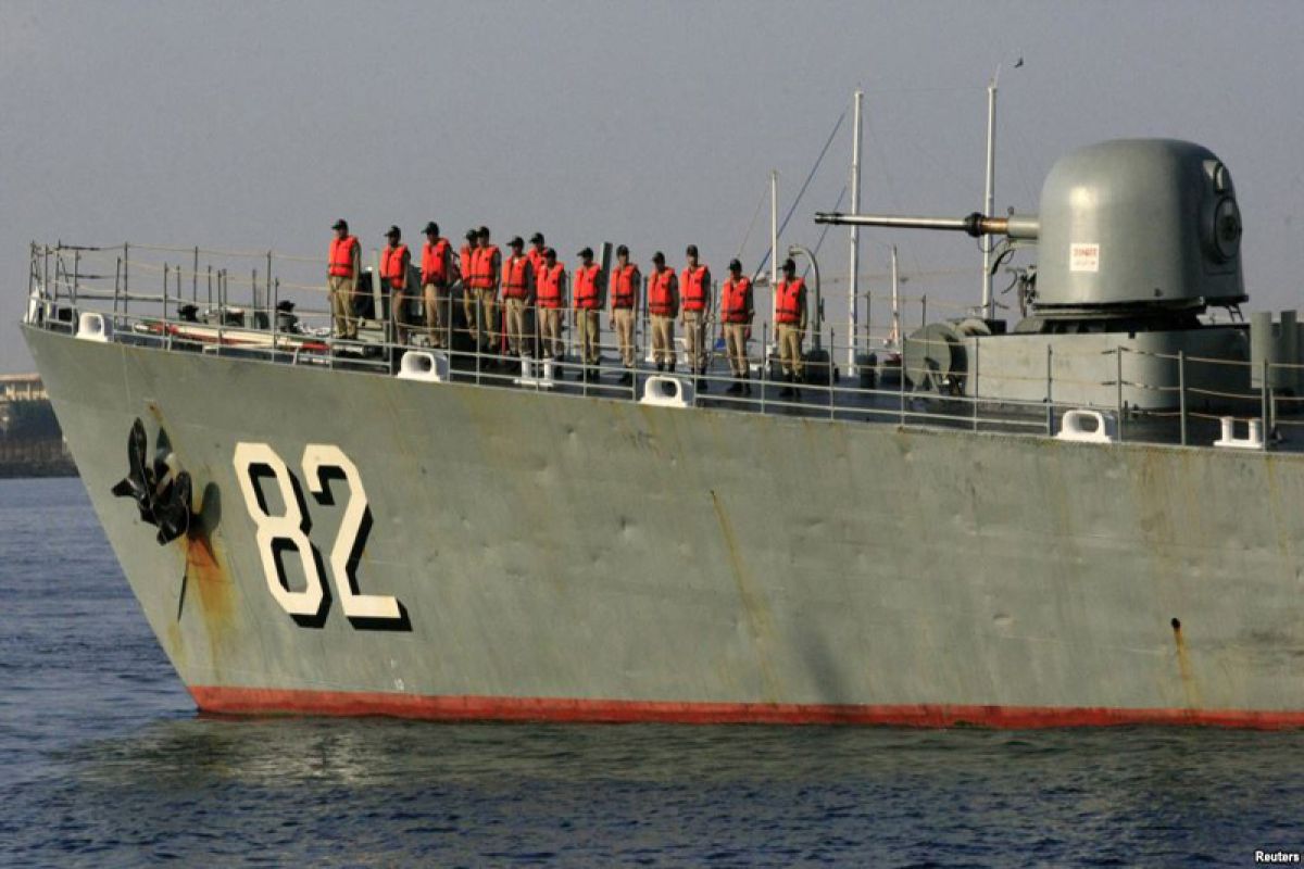 AL Iran luncurkan kapal perang siluman di Teluk