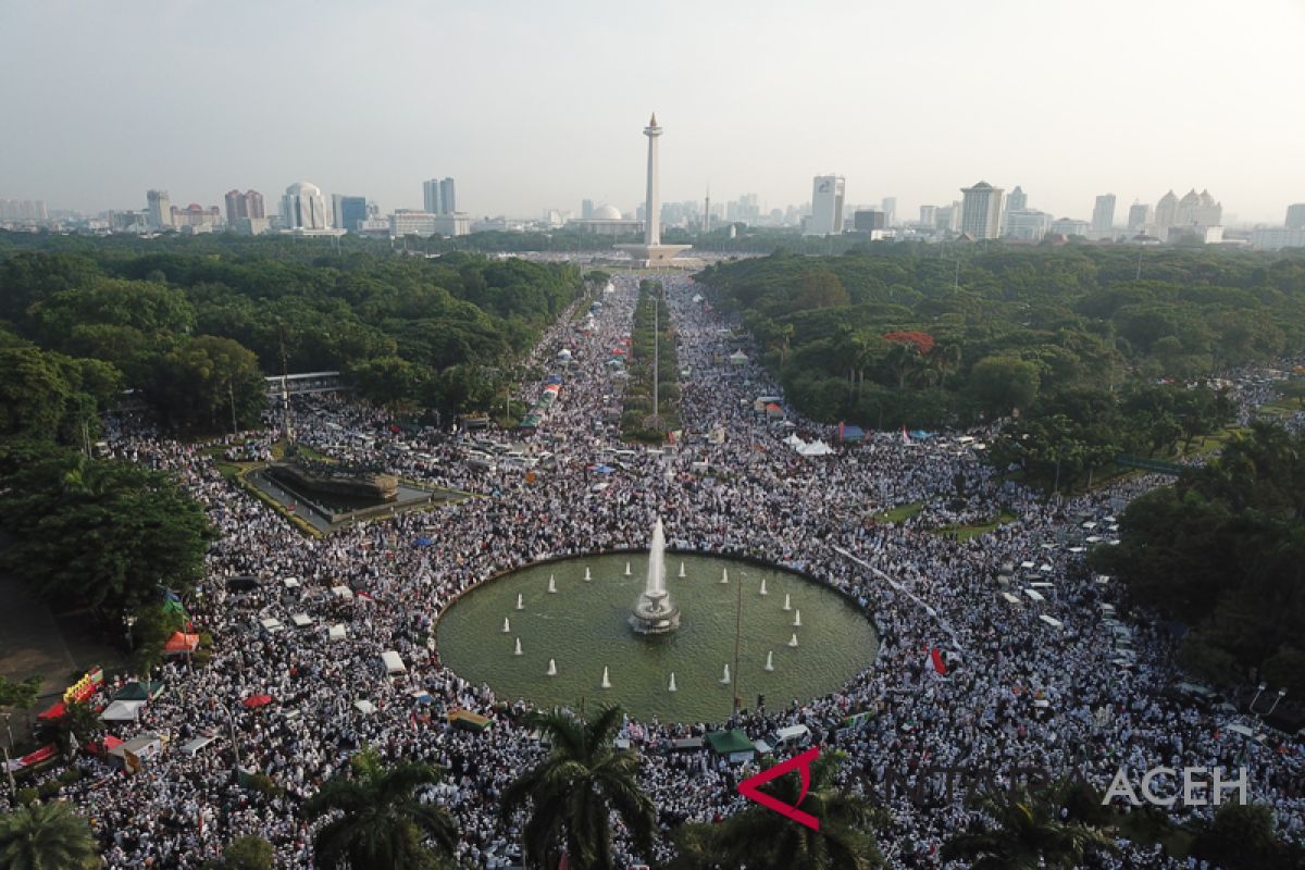 Massa reuni 212 mulai tinggalkan Istiqlal