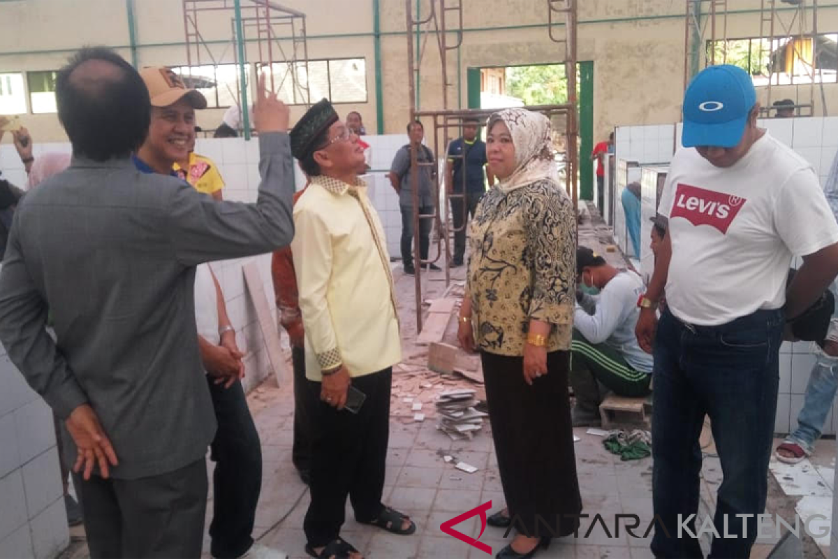 Pedagang lama diprioritaskan tempati kios Pasar Palangan Sari, kata Bupati Kobar