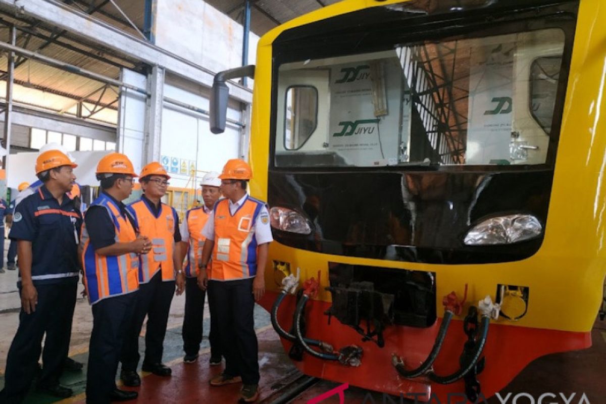 Kereta penolong buatan Balai Yasa ditargetkan selesai Januari 2019