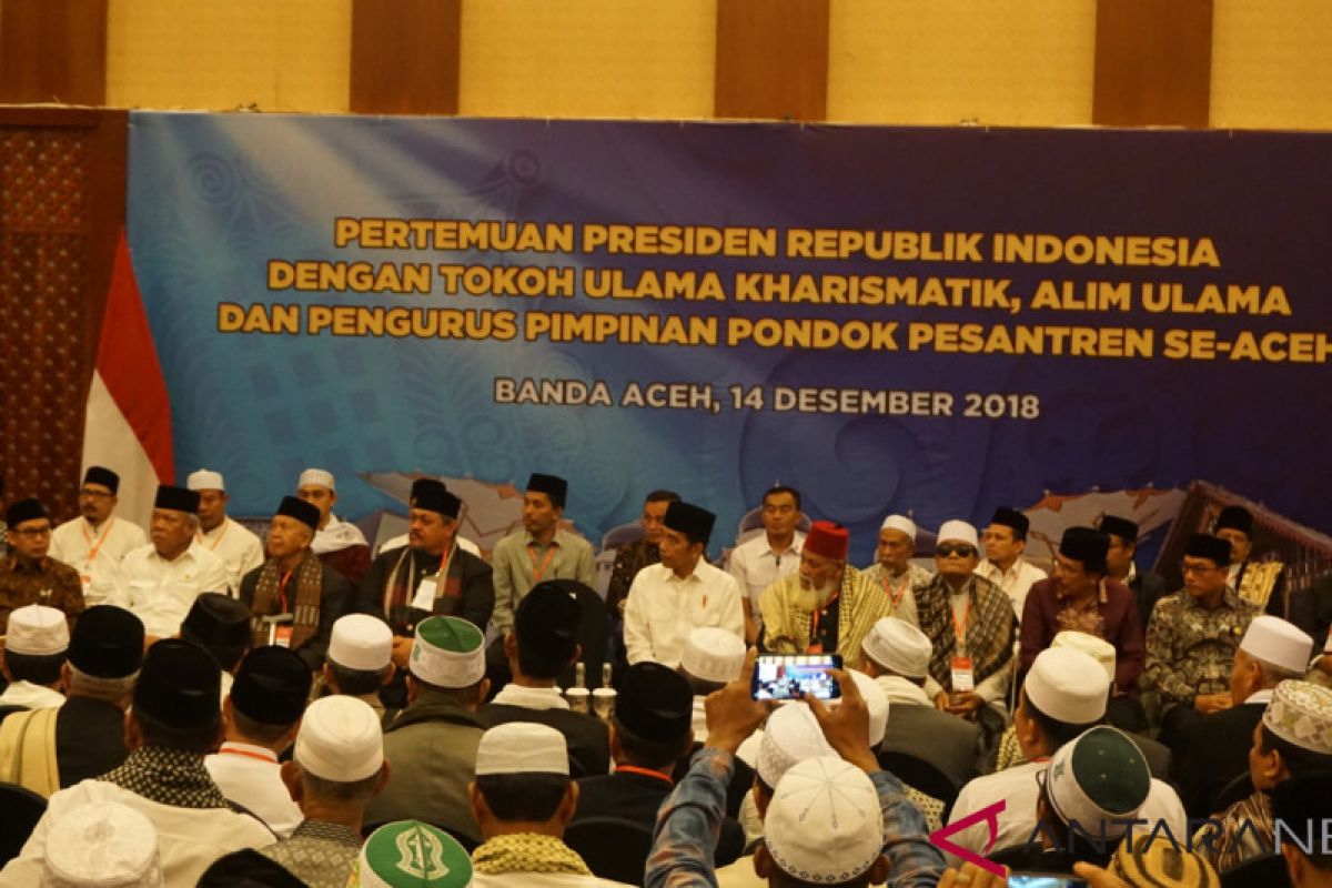 President discusses pesantren bill with Aceh ulemas