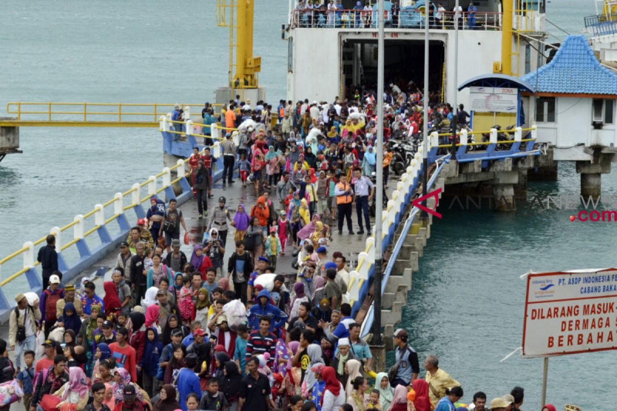 200 warga masih bertahan di Pulau Sebesi