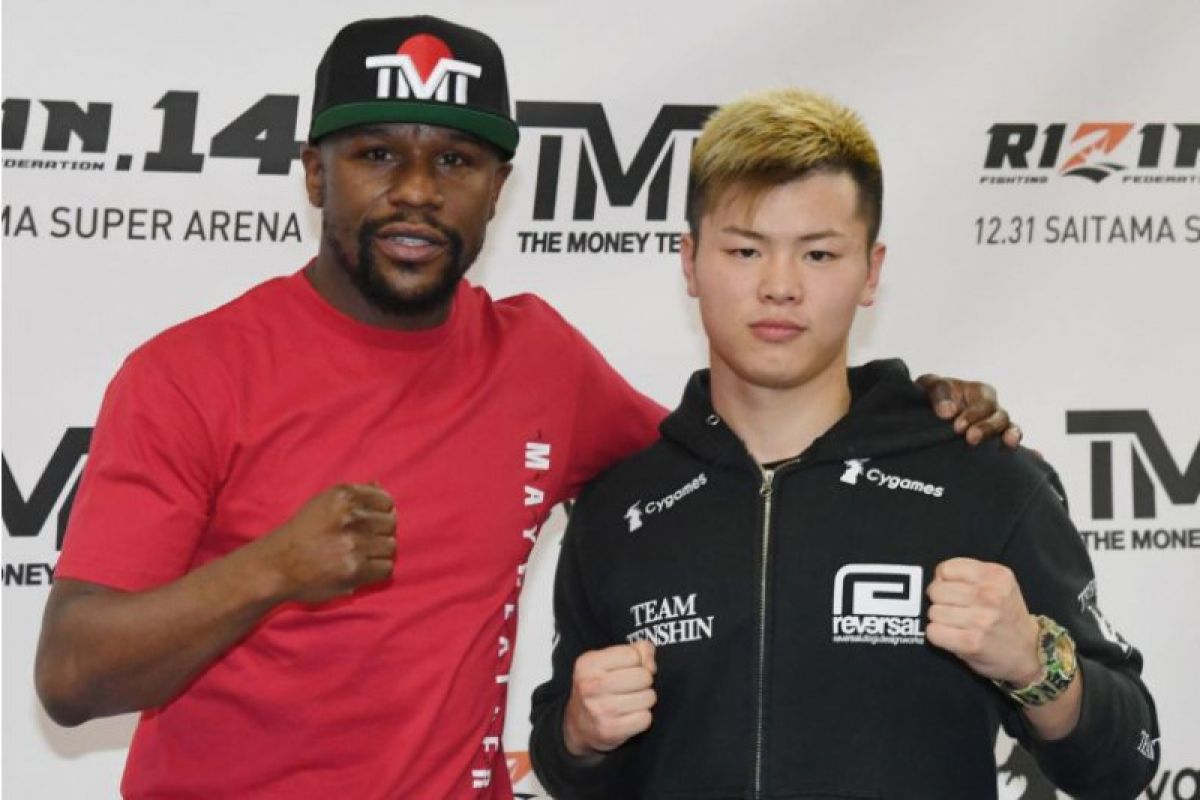 Mayweather tegaskan pertarungannya hanya sebatas hiburan