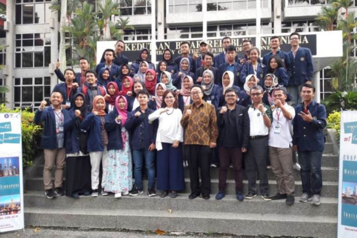 Latih kepemimpinan dengan misi pendidikan dan sosial budaya, mahasiswa IPB mengunjungi  tiga negara