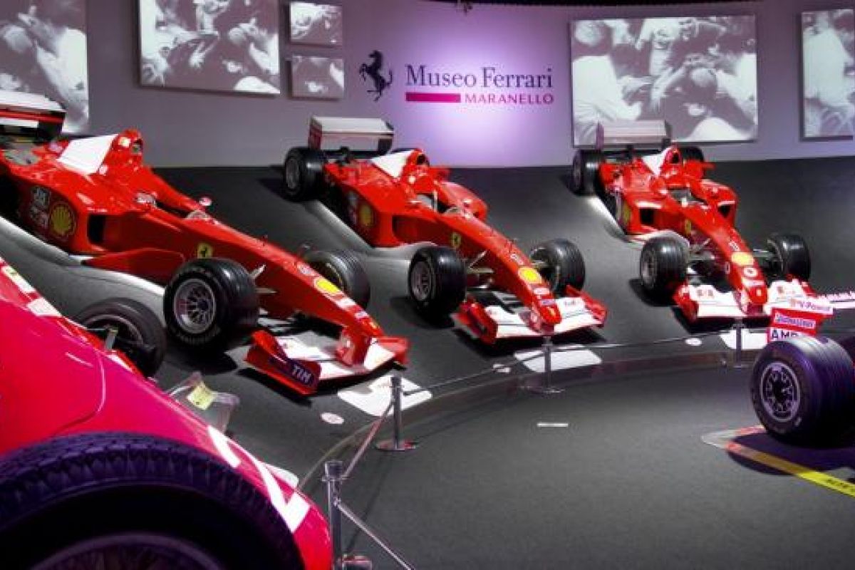 Ferrari membuka pameran untuk menghargai Michael Schumacher